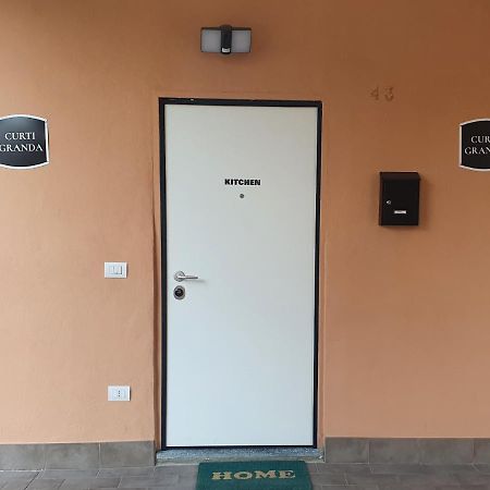 Отель Curti Granda Rescaldina Экстерьер фото